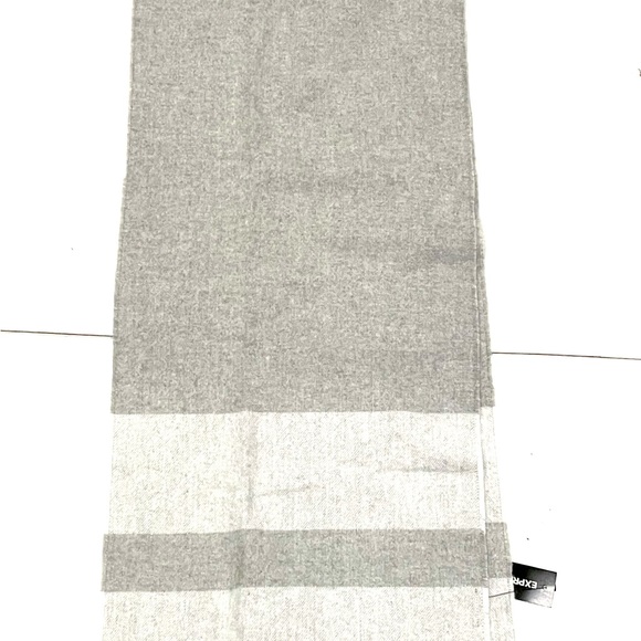 EXPRESS New Fringed Gray Scarf Soft Long - Picture 3 of 4